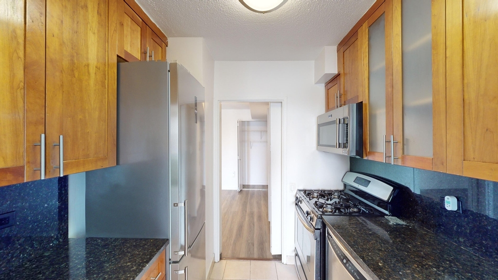 401 E 34th St - Photo 2