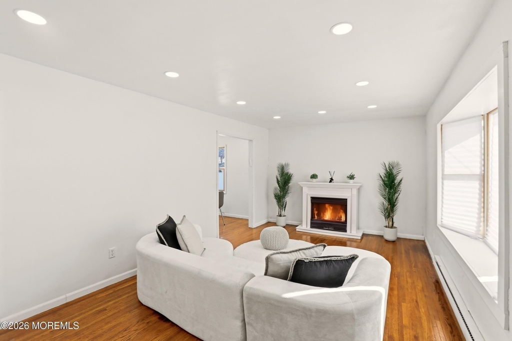 1033 Birmingham Avenue - Photo 6