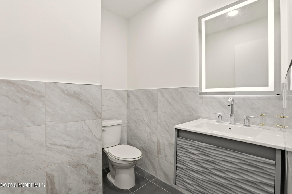 1033 Birmingham Avenue - Photo 14