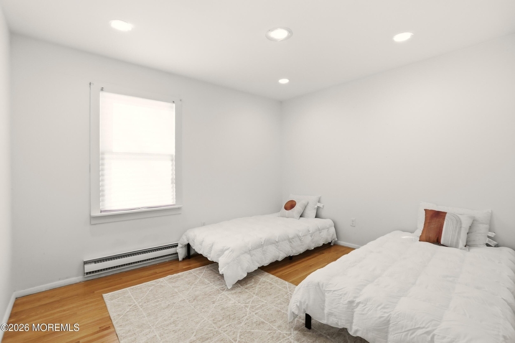 1033 Birmingham Avenue - Photo 4