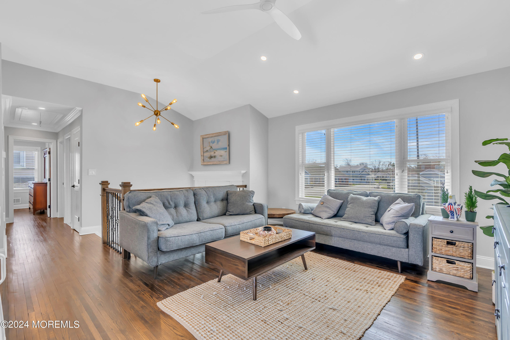 718 19th Avenue - Photo 9