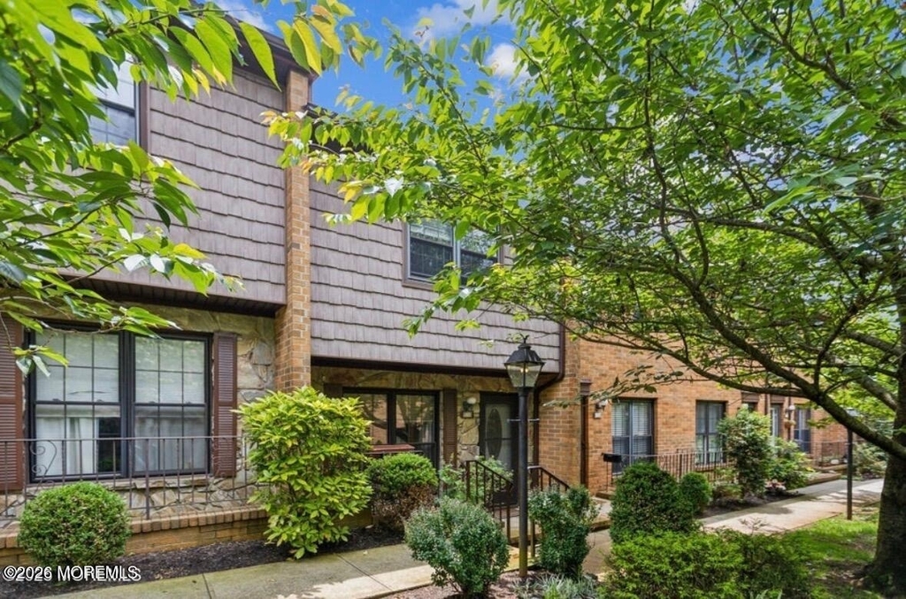 321 Spring Street - Photo 0