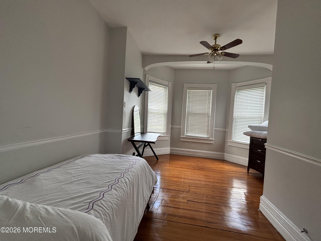 64 Hollywood Avenue - Photo 23