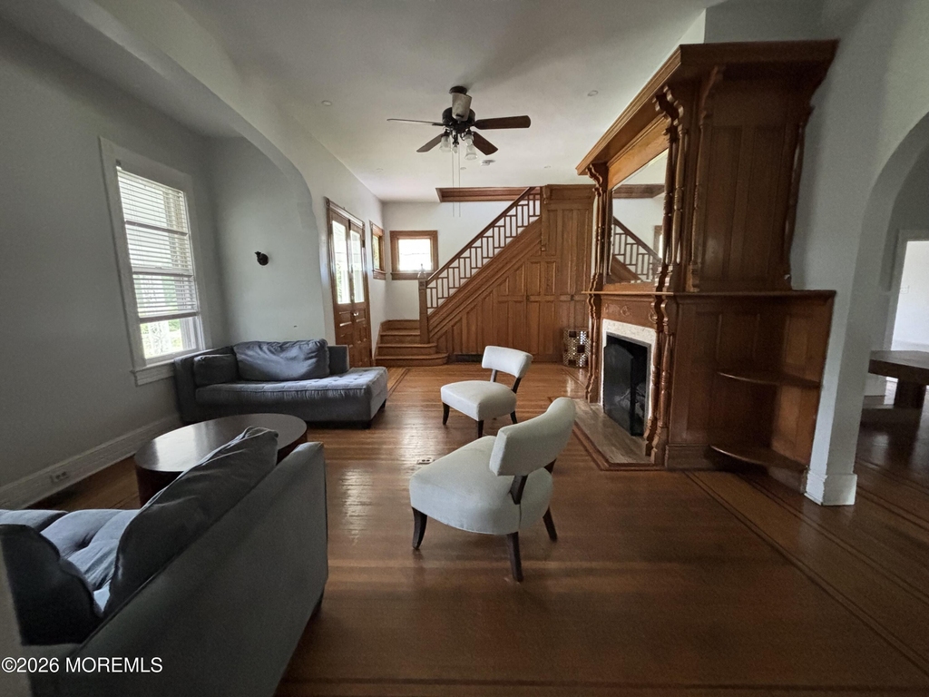 64 Hollywood Avenue - Photo 13