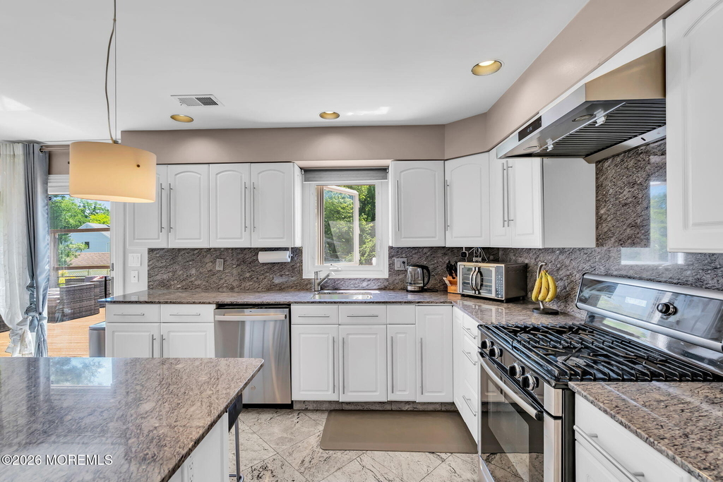 15 Timber Lane - Photo 8