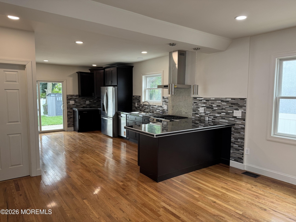 13 Locust Avenue - Photo 5