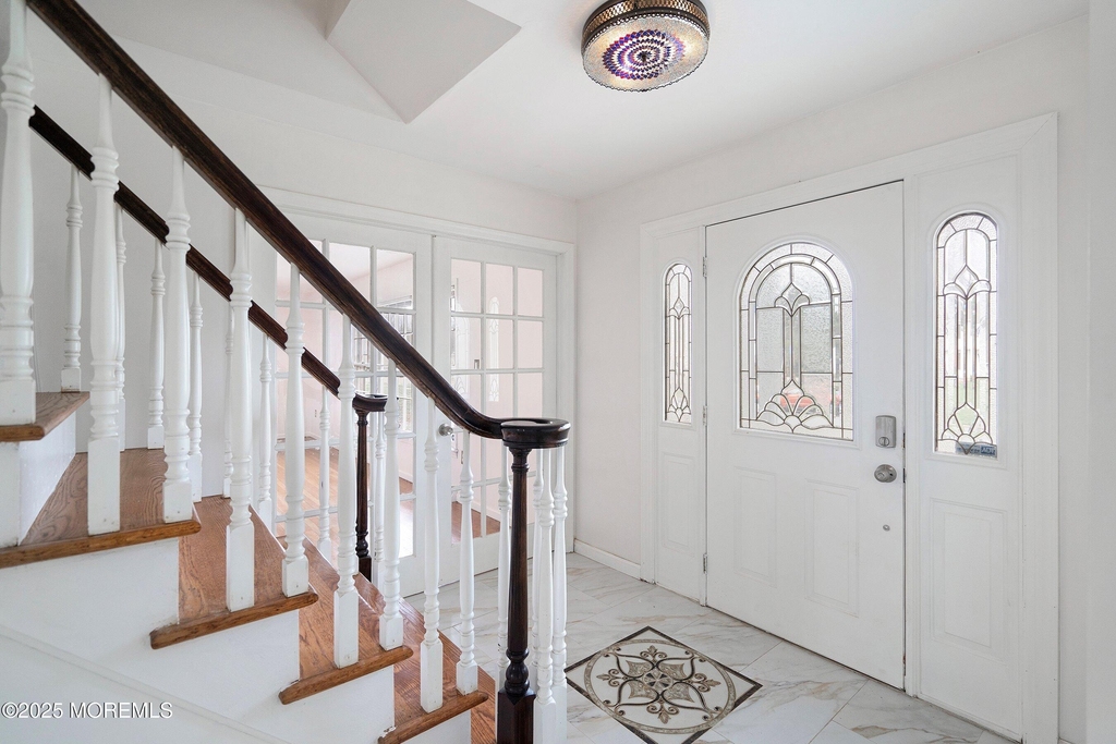 10 Monroe Court - Photo 8