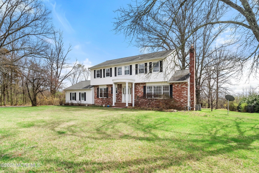 10 Monroe Court - Photo 2