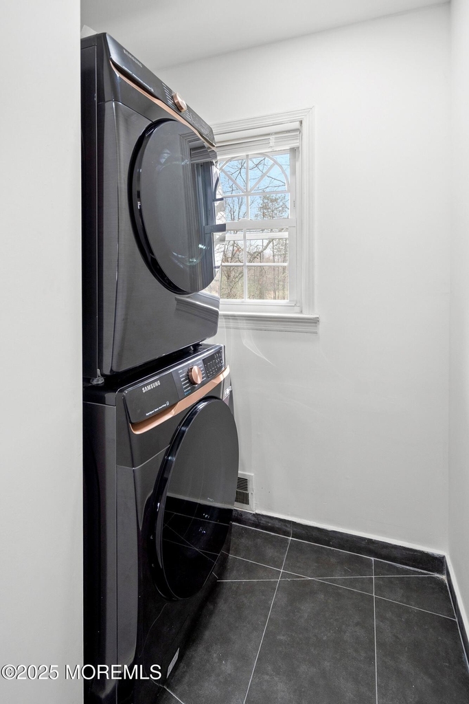 10 Monroe Court - Photo 19