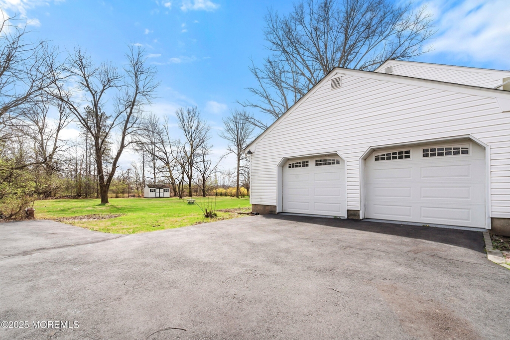 10 Monroe Court - Photo 3