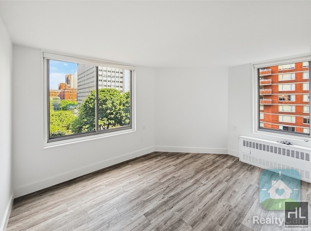 2nd Ave - Photo 3