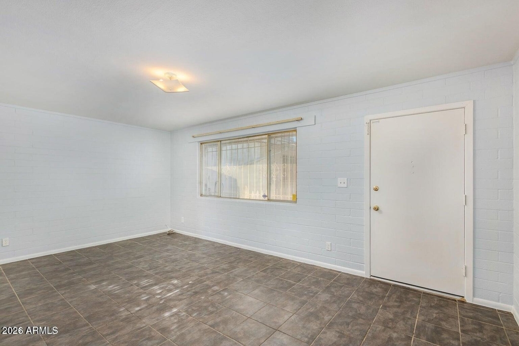2226 W Heatherbrae Drive - Photo 3