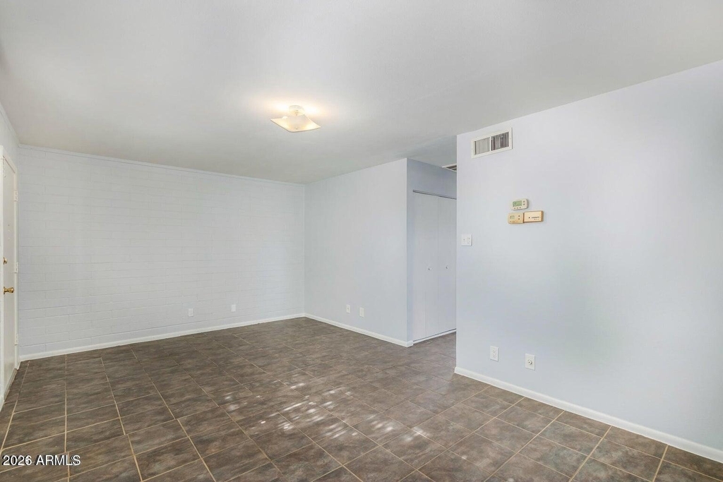 2226 W Heatherbrae Drive - Photo 6