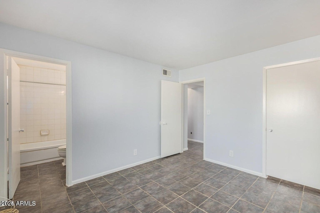 2226 W Heatherbrae Drive - Photo 11