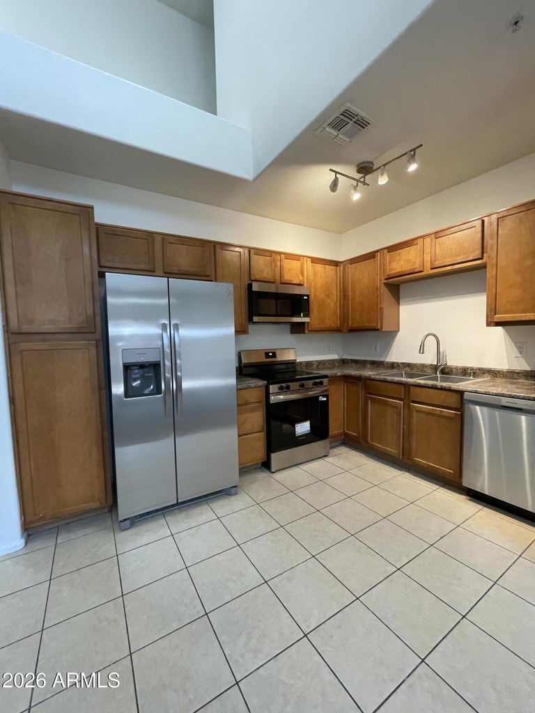 15635 N 29th Street - Photo 0