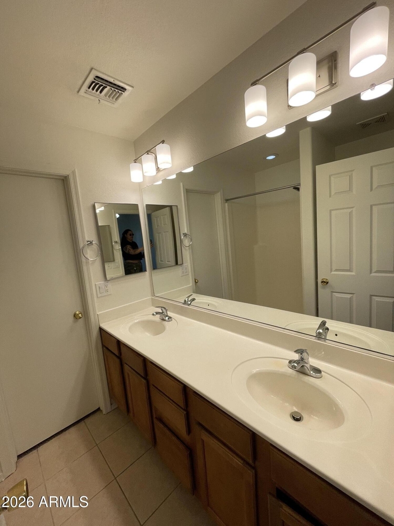 15635 N 29th Street - Photo 5
