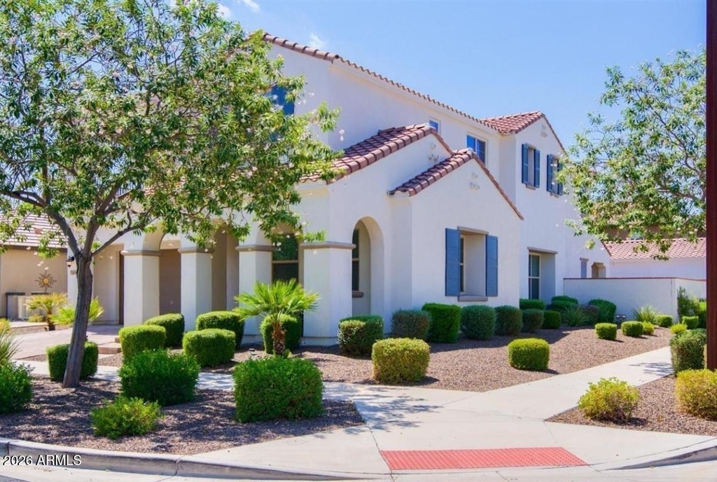 5104 S Salk Lane - Photo 1