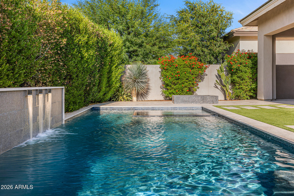 5534 E Alan Lane - Photo 0