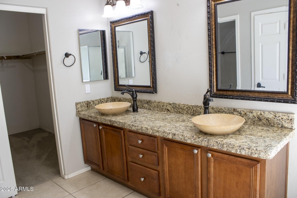 10321 W Windsor Avenue - Photo 2