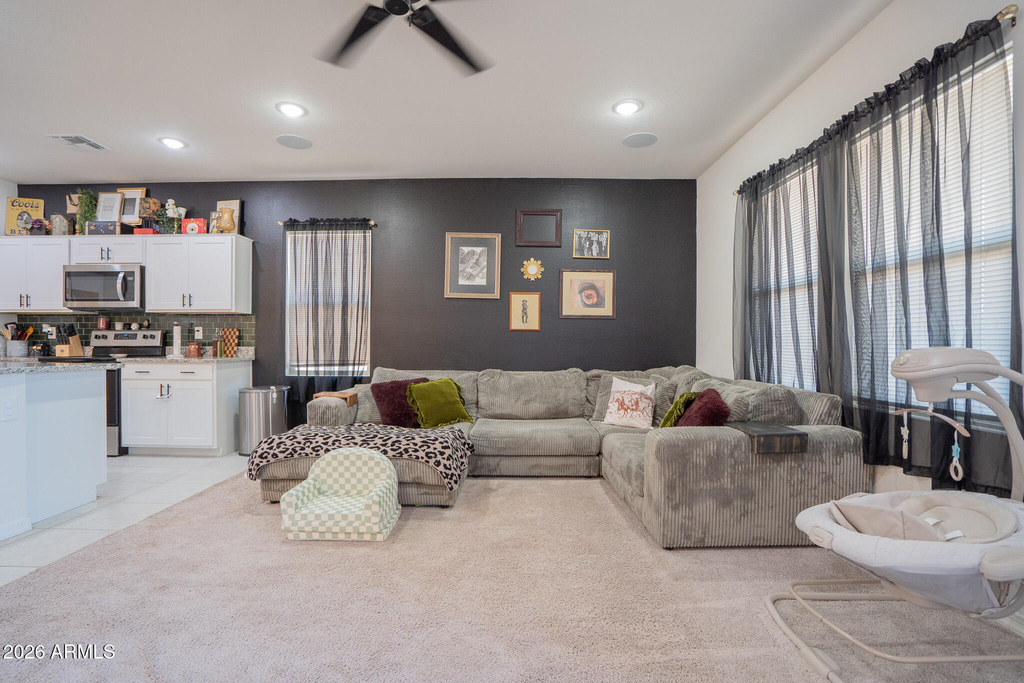 36043 W Santa Clara Avenue - Photo 4