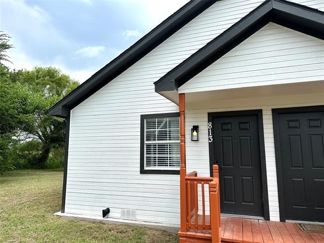 813 Kingdom Circle - Photo 1