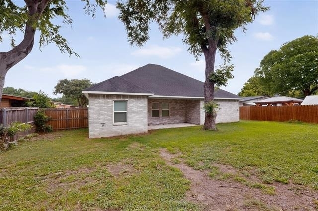 2000 Skylark Drive - Photo 36