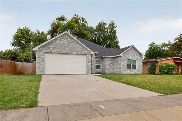 2000 Skylark Drive - Photo 4