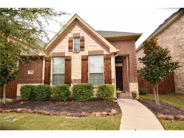 1708 Estacado Drive - Photo 0