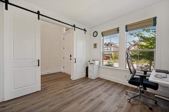 724 Danbury Street - Photo 3