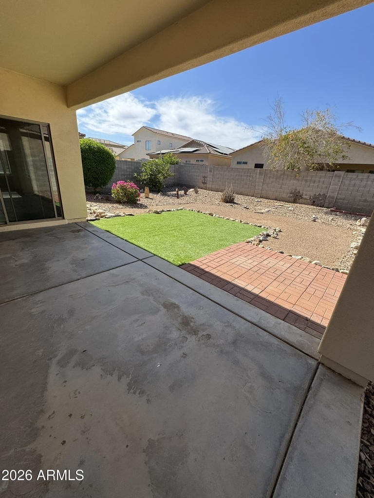 12128 W Tara Lane - Photo 16
