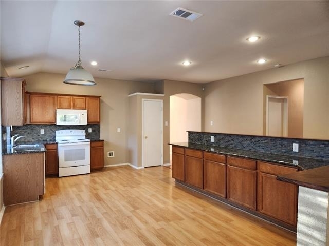 3913 Chimney Rock Drive - Photo 4