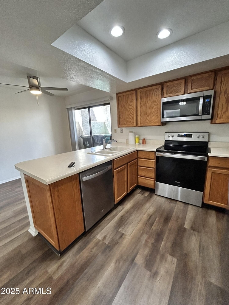 329 E Ambassador Drive - Photo 9