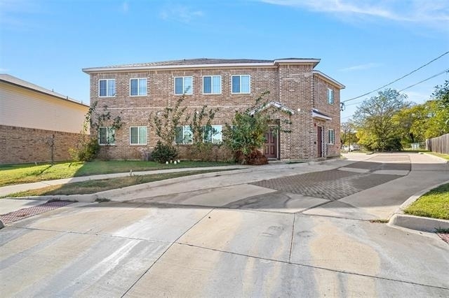 612 Meadow View Court - Photo 0