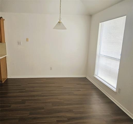 1512 Parrot Court - Photo 2