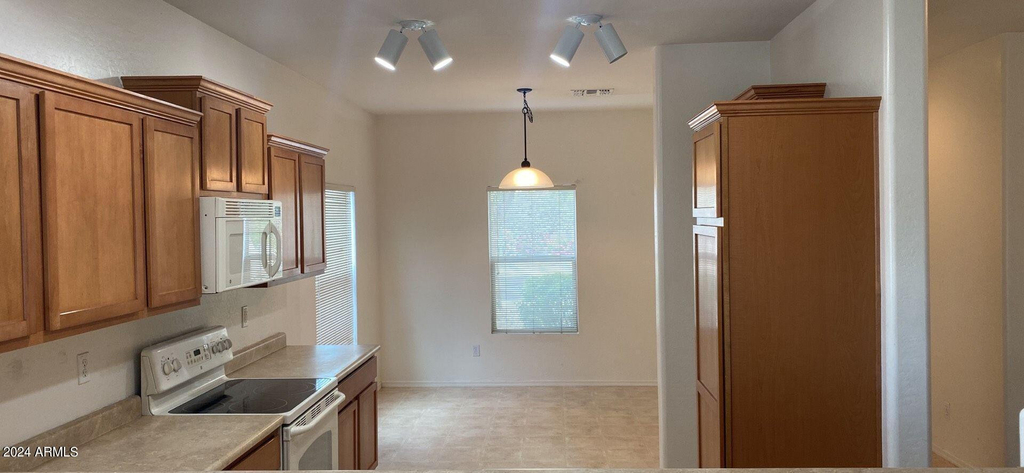 5257 W Shumway Farm Road - Photo 4