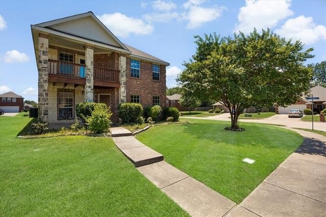 1100 Camelot Drive - Photo 1