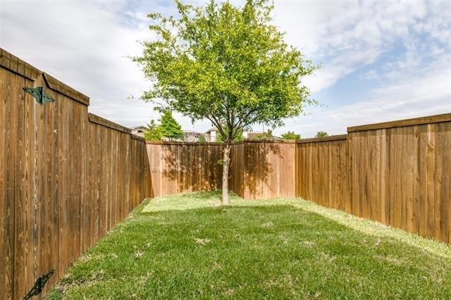 17660 Sequoia Drive - Photo 22