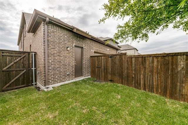 17660 Sequoia Drive - Photo 23