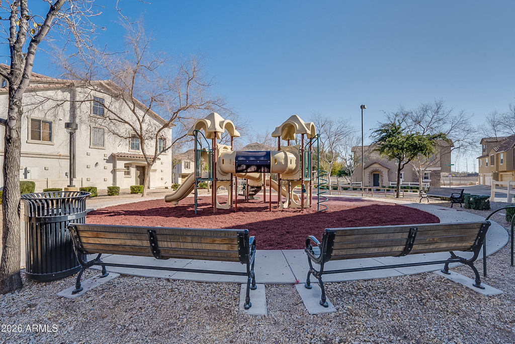 156 W Campbell Court - Photo 14