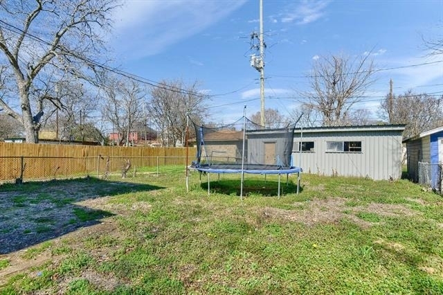 1115 W Bond Street - Photo 28