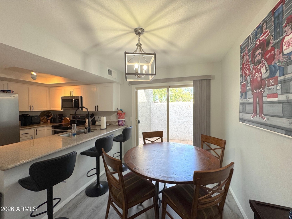314 E Embassy Street - Photo 4