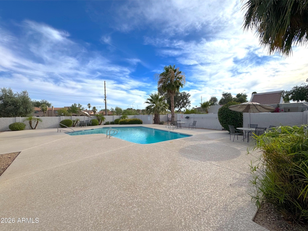 314 E Embassy Street - Photo 17