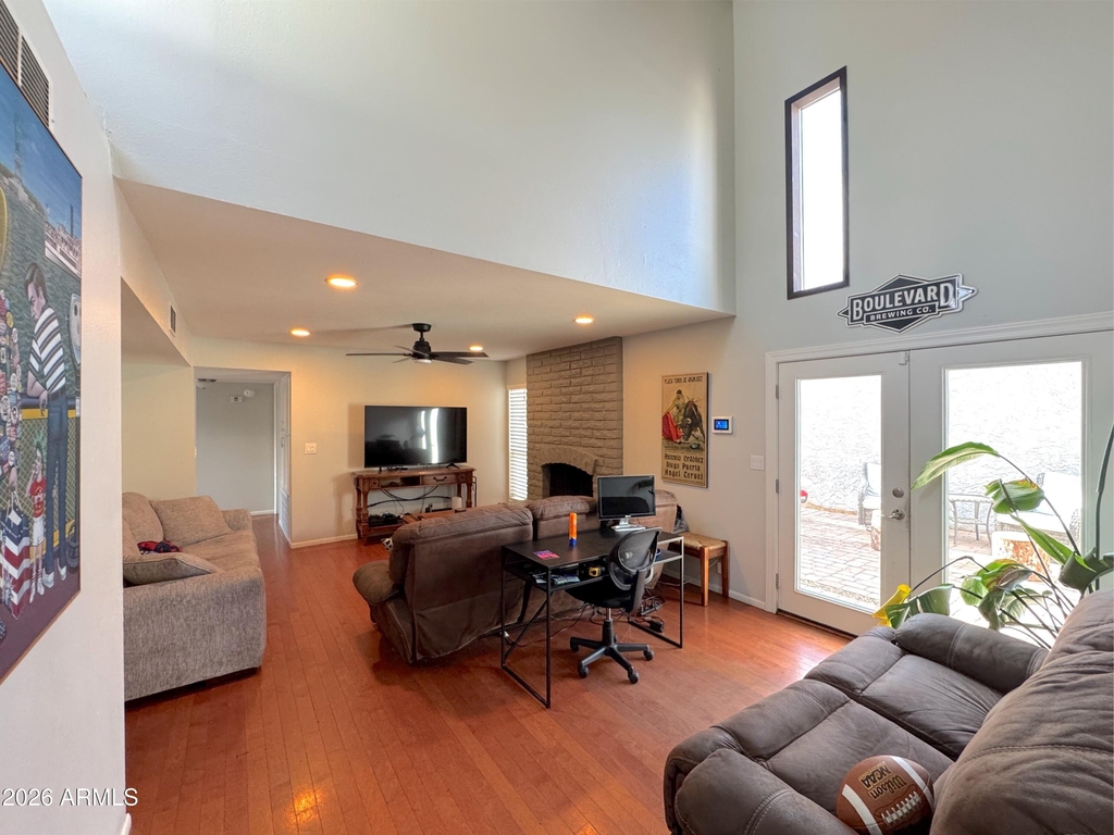 314 E Embassy Street - Photo 1