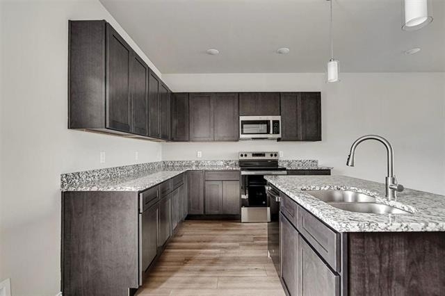 1136 E Broadway Avenue - Photo 2