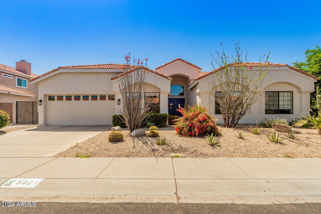 5921 E Grandview Road - Photo 0