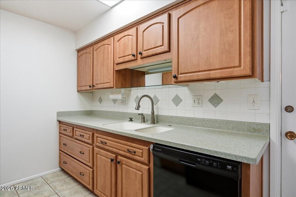 9907 W Cedar Drive - Photo 3