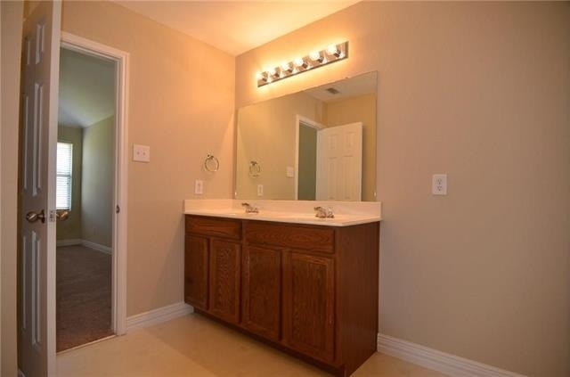 913 Fleming Street - Photo 11