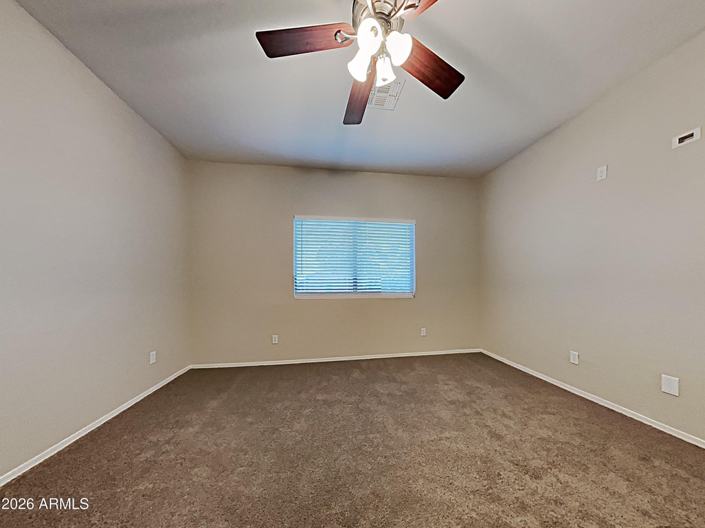 17573 W Lundberg Street - Photo 8
