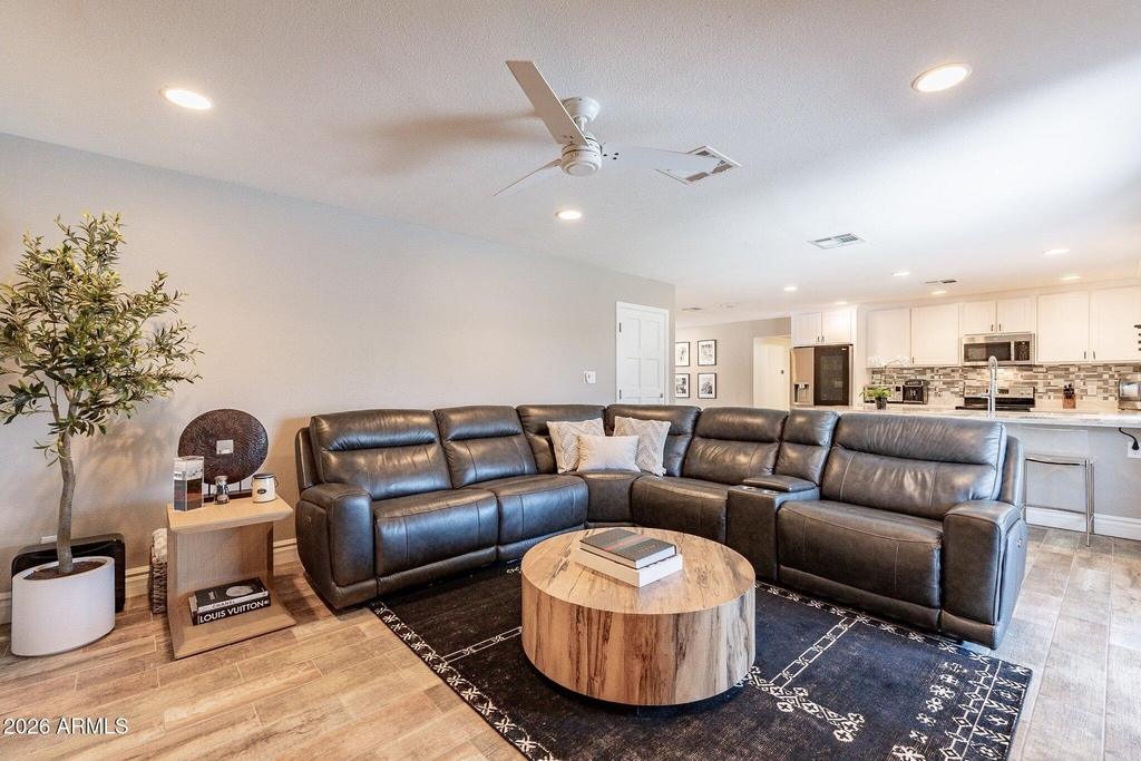 2033 E Harvard Drive - Photo 11