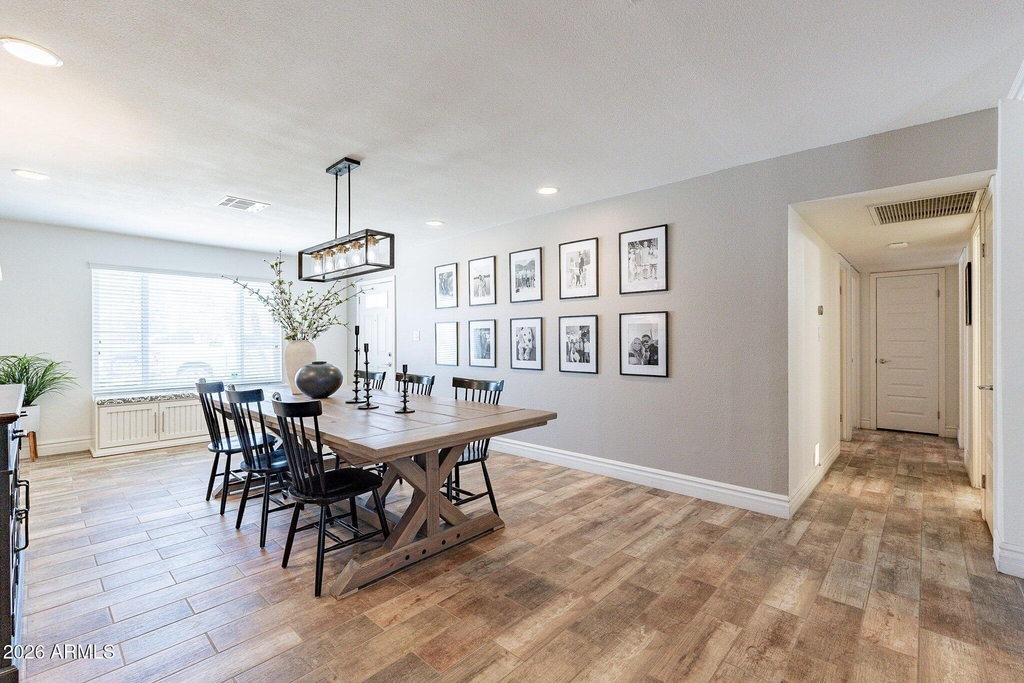 2033 E Harvard Drive - Photo 8